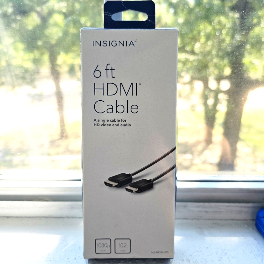 NIB Insignia 6 ft HDMI Cable NS-HG06505 1080p 10.5 Gbps